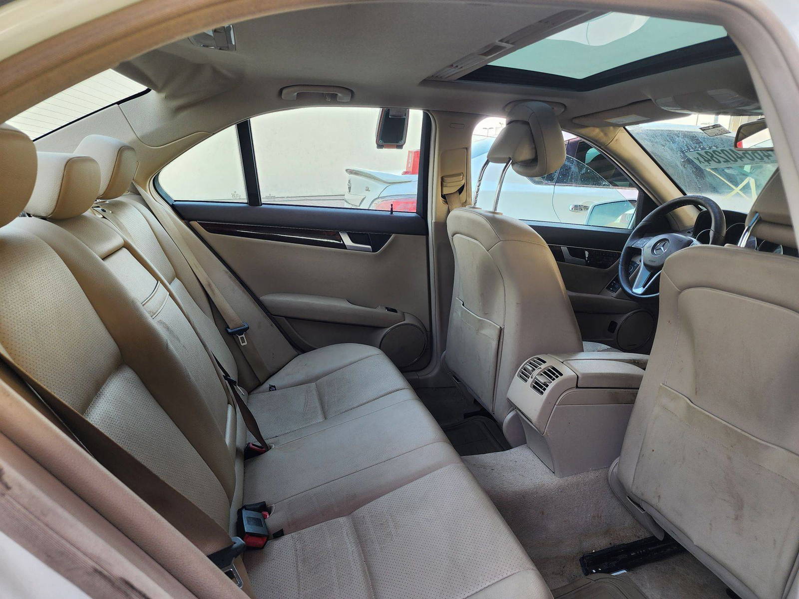2012 MERCEDES BENZ C300 — 204913 Miles — Lot 46640284 — Souq - Marhaba Auctions Used Cars - Image 4