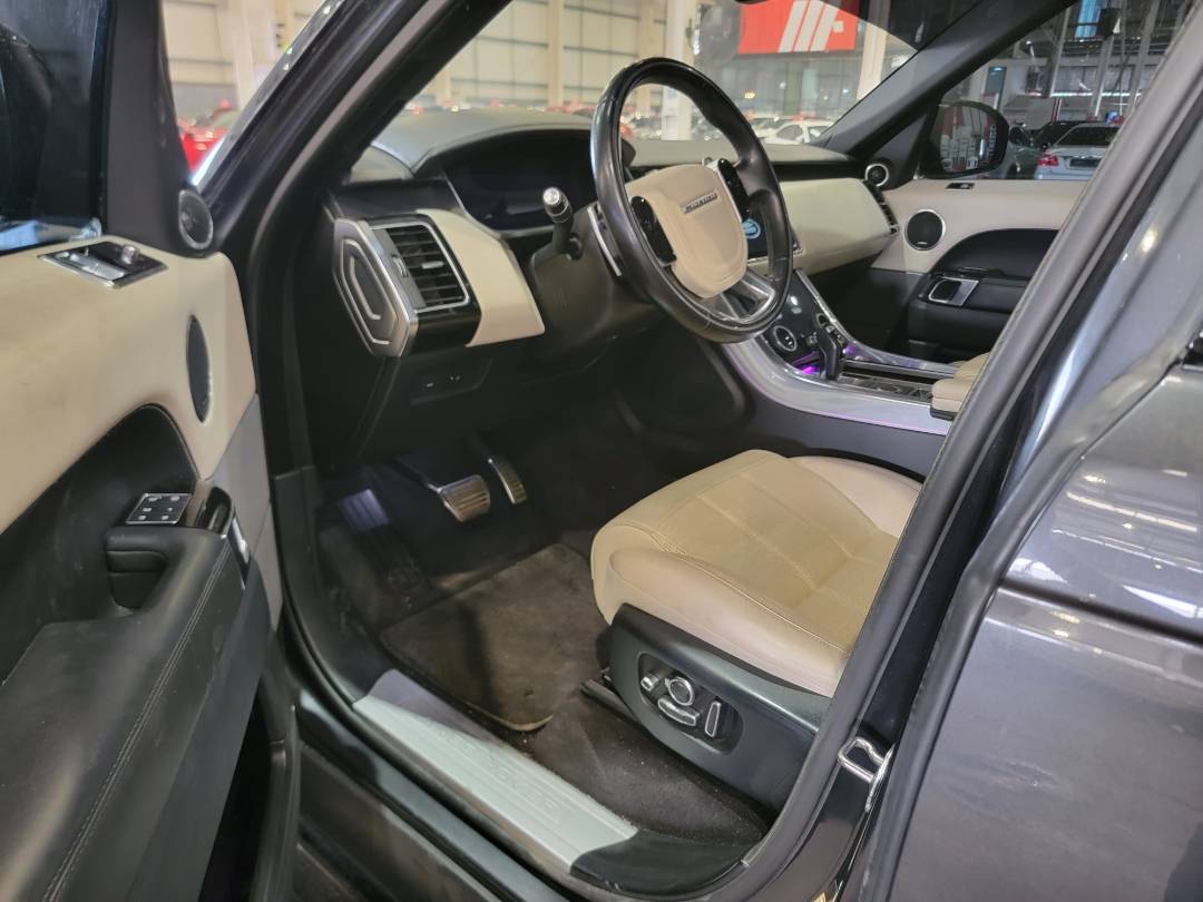 2019 LAND ROVER ROVER SPORT HSE — 156383 KM — Lot 35618885 — Souq - Marhaba Auctions Used Cars - Image 9