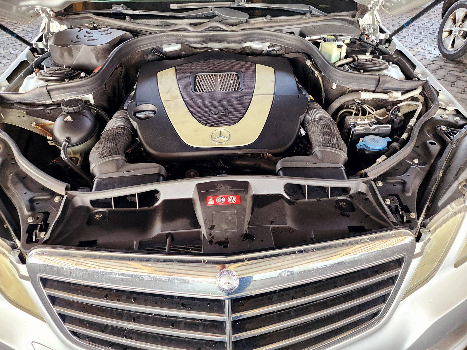 2010 MERCEDES BENZ E 350 — 149967 Miles — Lot 125487 — Souq - Marhaba Auctions Used Cars - Image 12