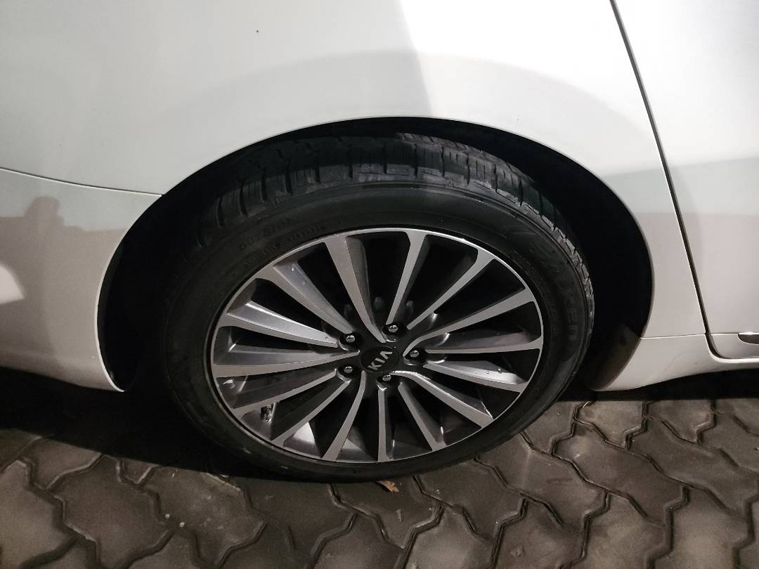 2018 KIA CADENZA — 51263 Miles — Lot 75281623 - Marhaba Auctions Used Cars - Image 8