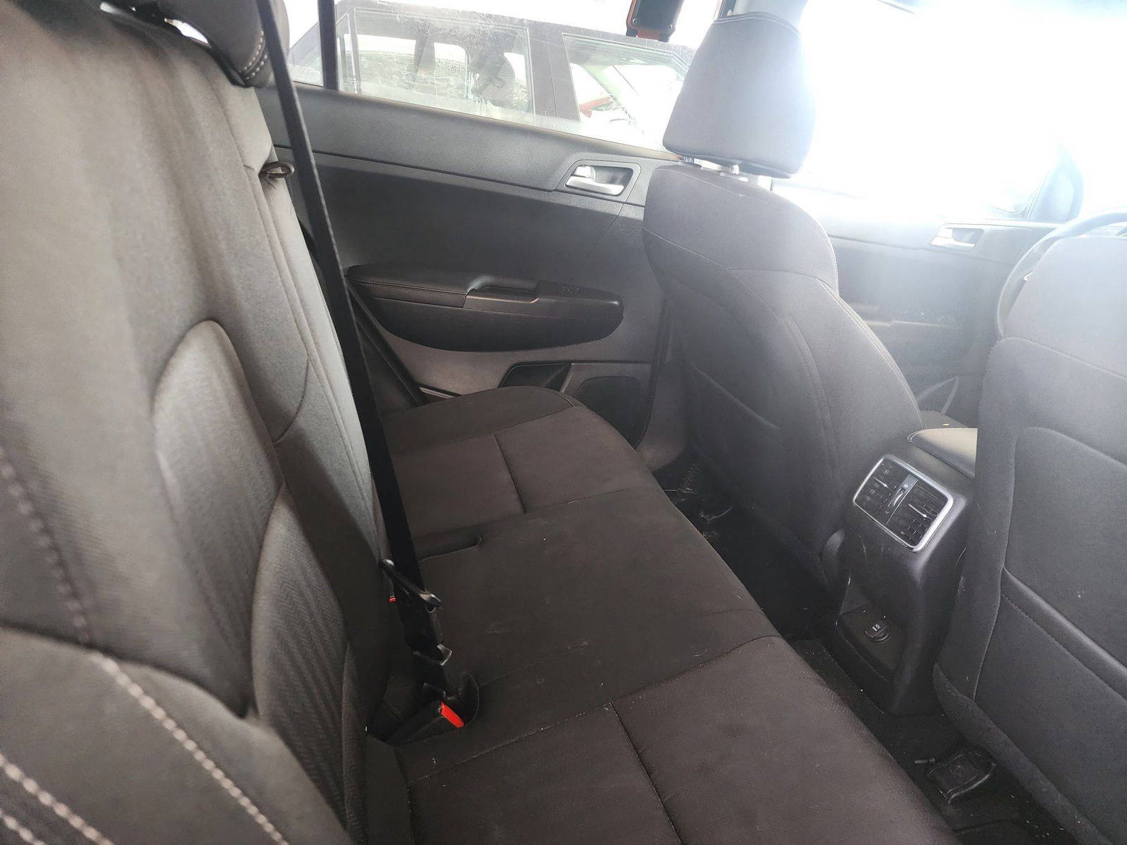 2020 KIA SPORTAGE — 50111 Miles — Lot 37011651 - Marhaba Auctions Used Cars - Image 10