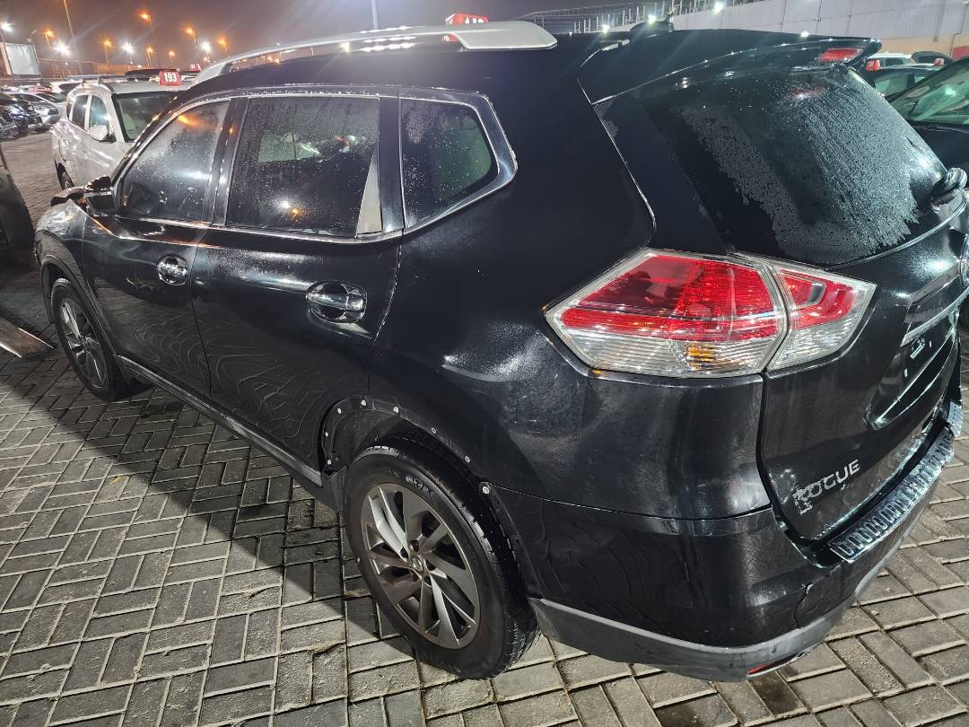 NISSAN ROGUE