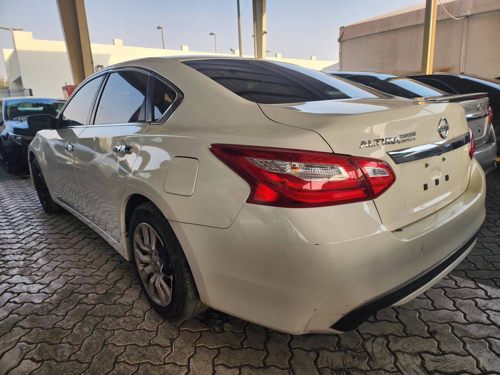 2016 NISSAN ALTIMA — 172625 Miles — Lot 37488914 — Souq - Marhaba Auctions Used Cars - Image 4