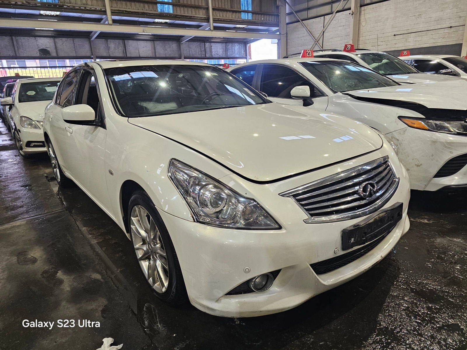 2010 INFINITI G37S — 174213 KM — Lot AM411303 — Main - Marhaba Auctions Used Cars - Image 3