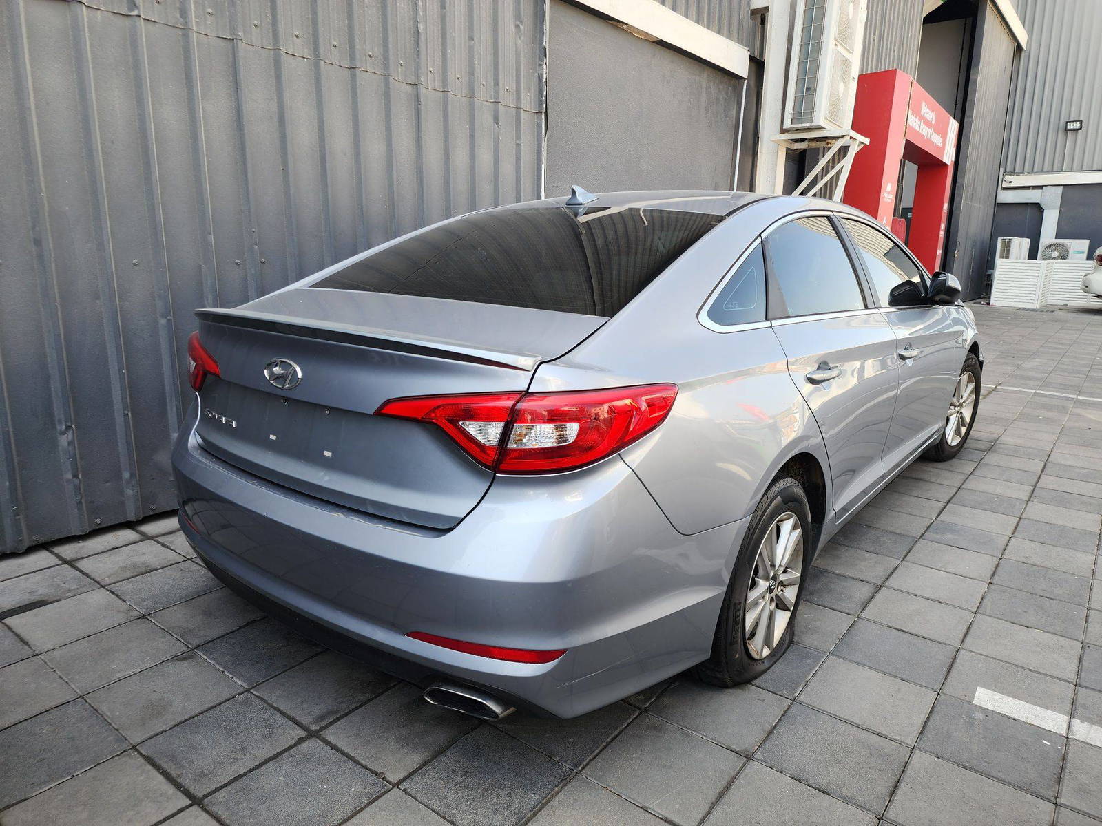 2016 HYUNDAI SONATA — 203042 Miles — Lot 343538 — Al Quoz - Marhaba Auctions Used Cars - Image 5