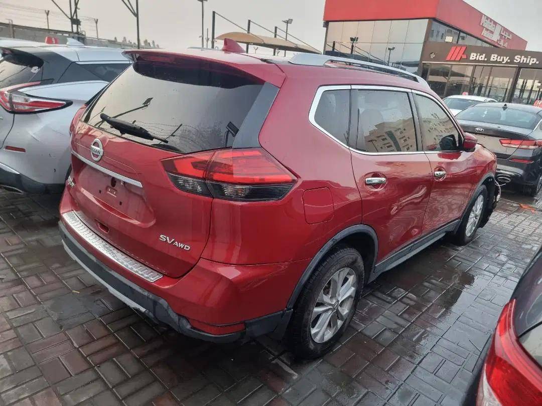 NISSAN ROGUE