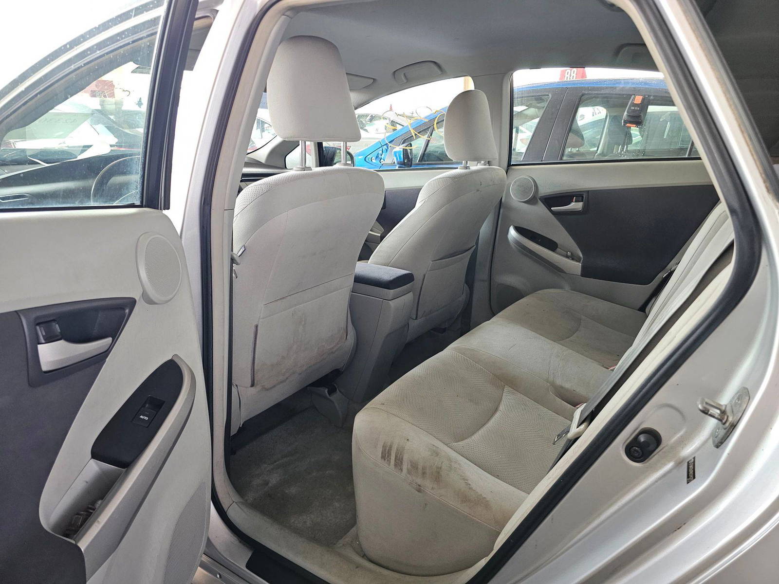 TOYOTA PRIUS 2011 - Marhaba Auction Used Cars - Image 6