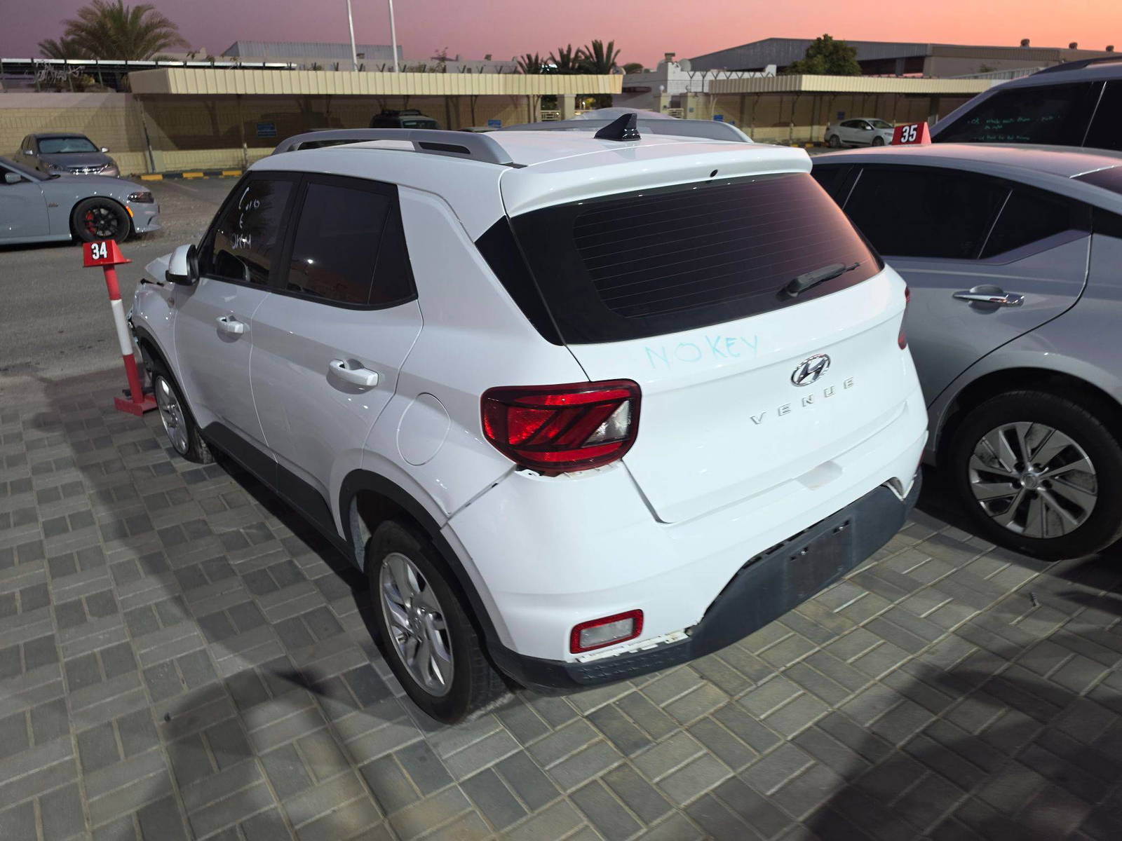 HYUNDAI VENUE SEL 2020 - Marhaba Auction Used Cars - Image 4