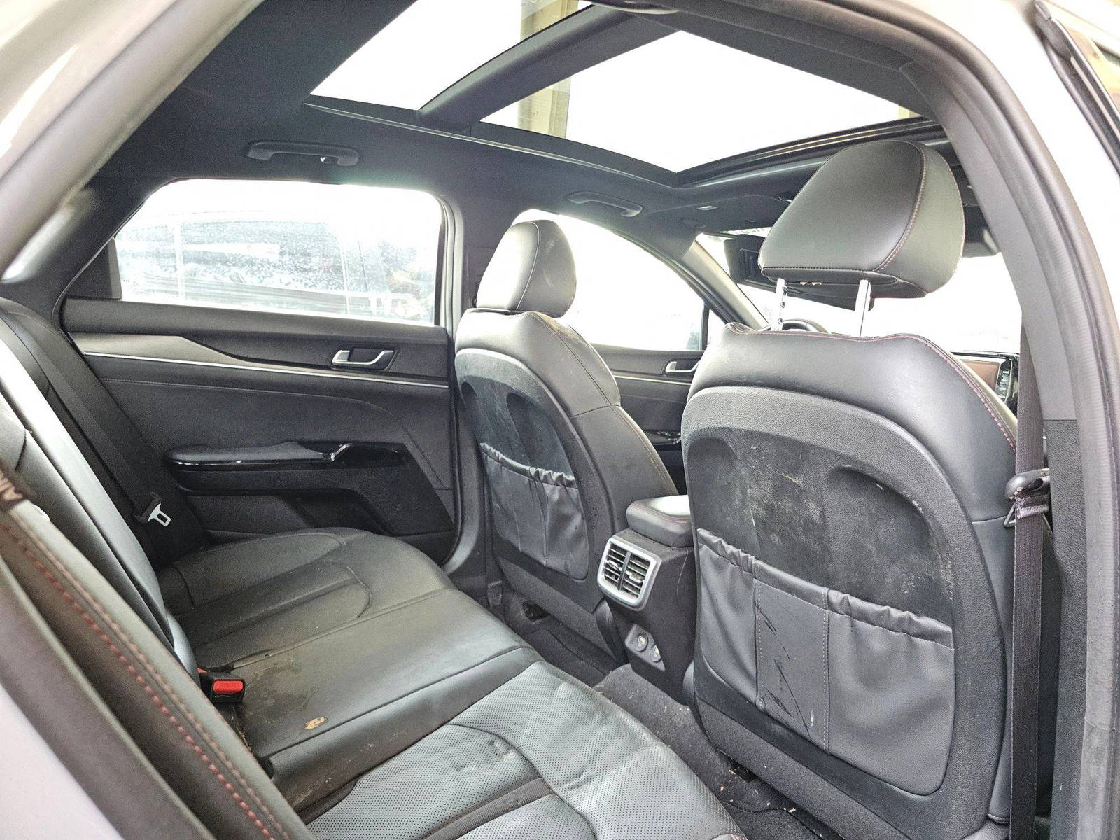 2022 KIA K5 — 58195 Miles — Lot 1NG145035 — Souq - Marhaba Auctions Used Cars - Image 6