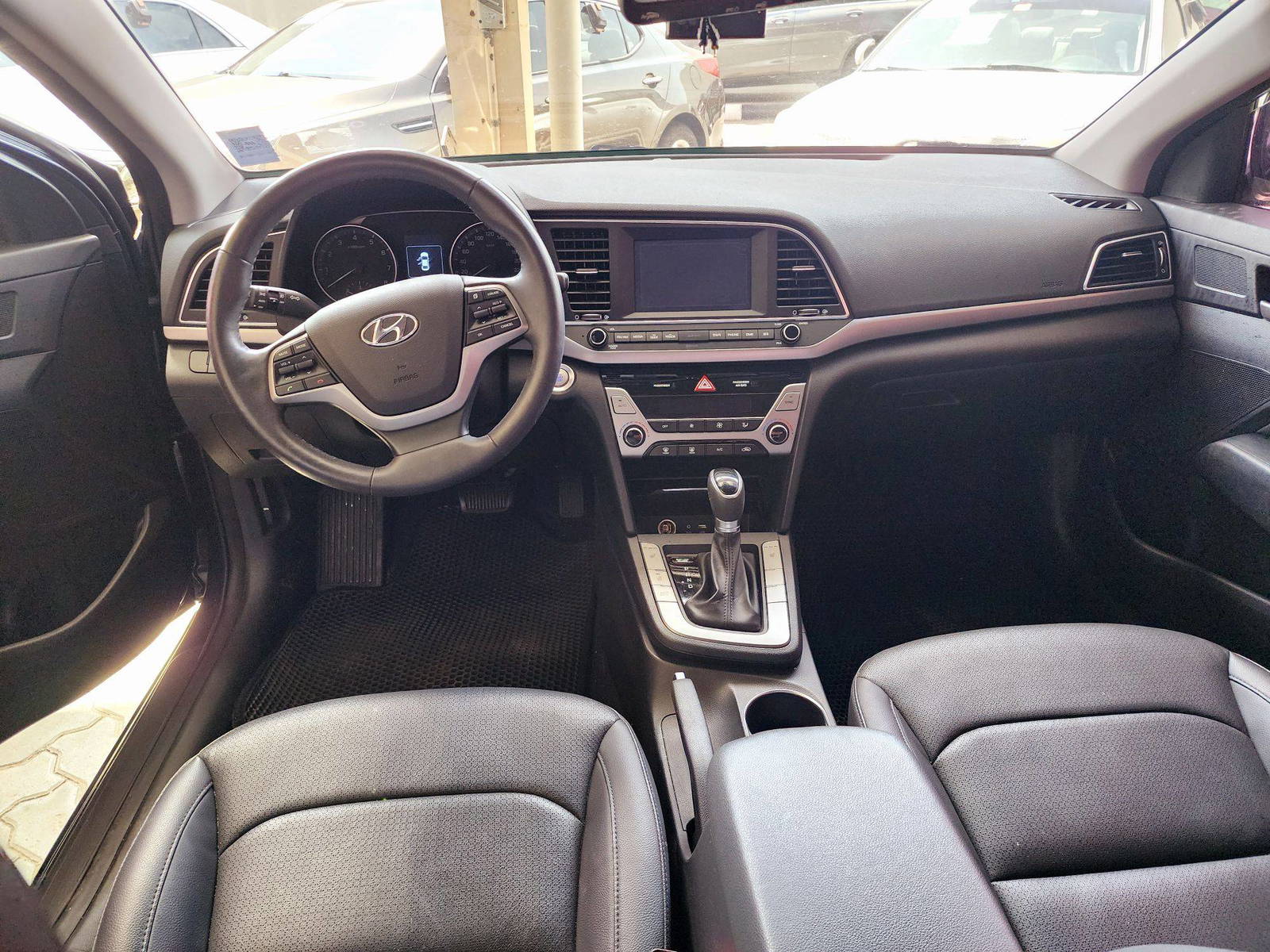 2016 HYUNDAI AVANTE — 160301 KM — Lot 017172 — Souq - Marhaba Auctions Used Cars - Image 7