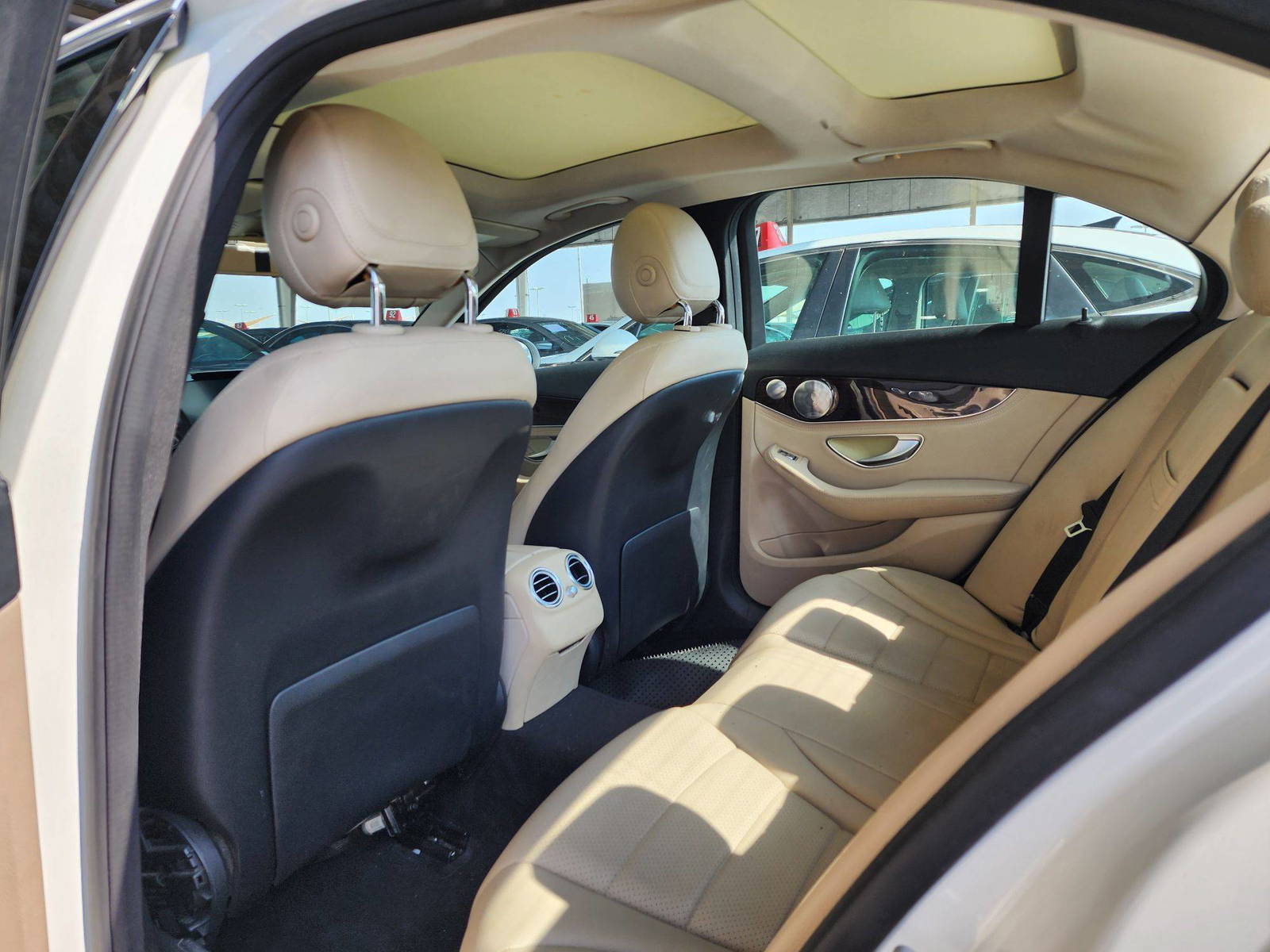 2015 MERCEDES BENZ C300 — 106369 Miles — Lot 39439889 — Souq - Marhaba Auctions Used Cars - Image 6