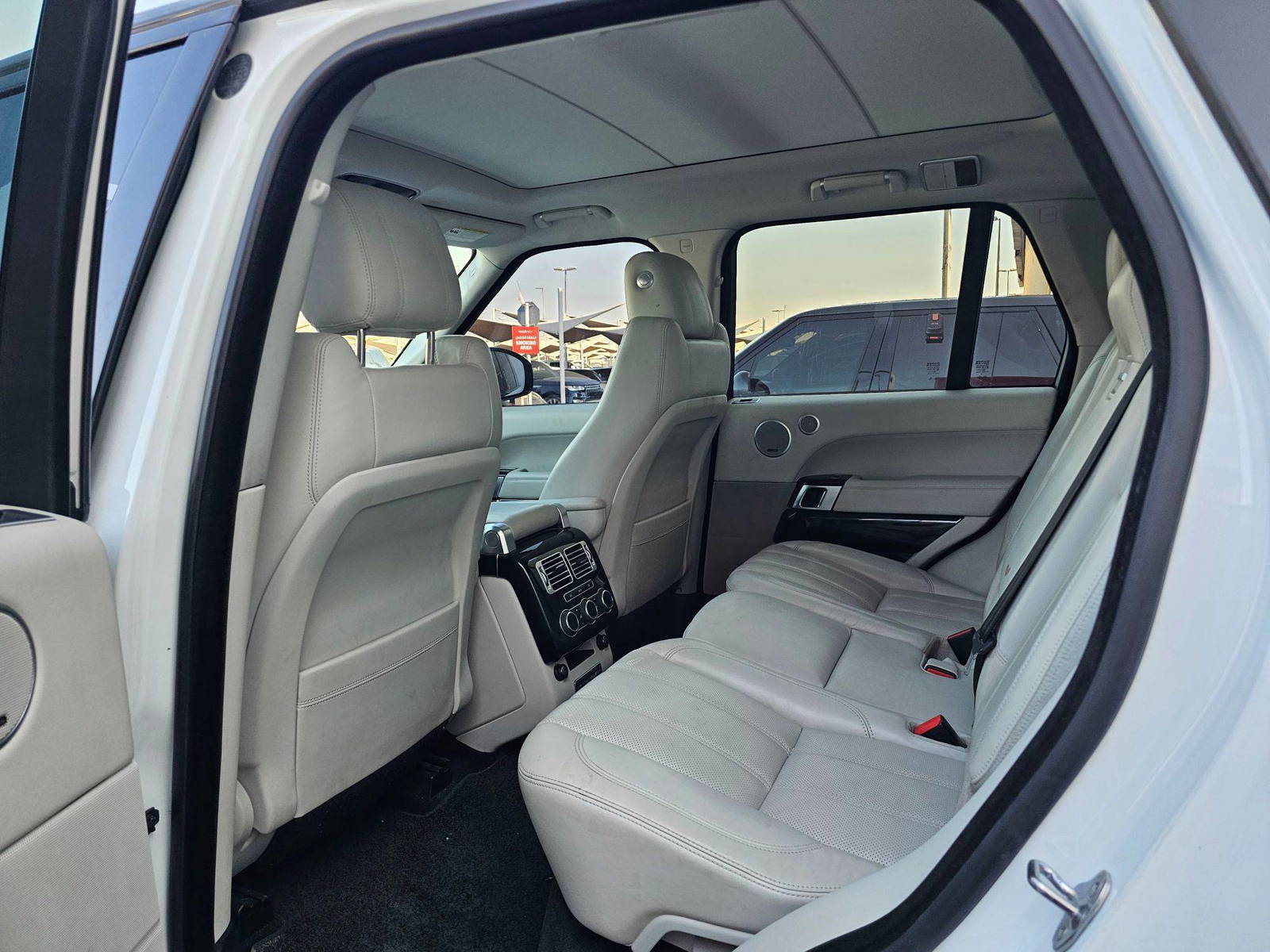 LAND ROVER RANGE ROVER SUPERCHARGED 2014 - Marhaba Auction Used Cars - Image 7