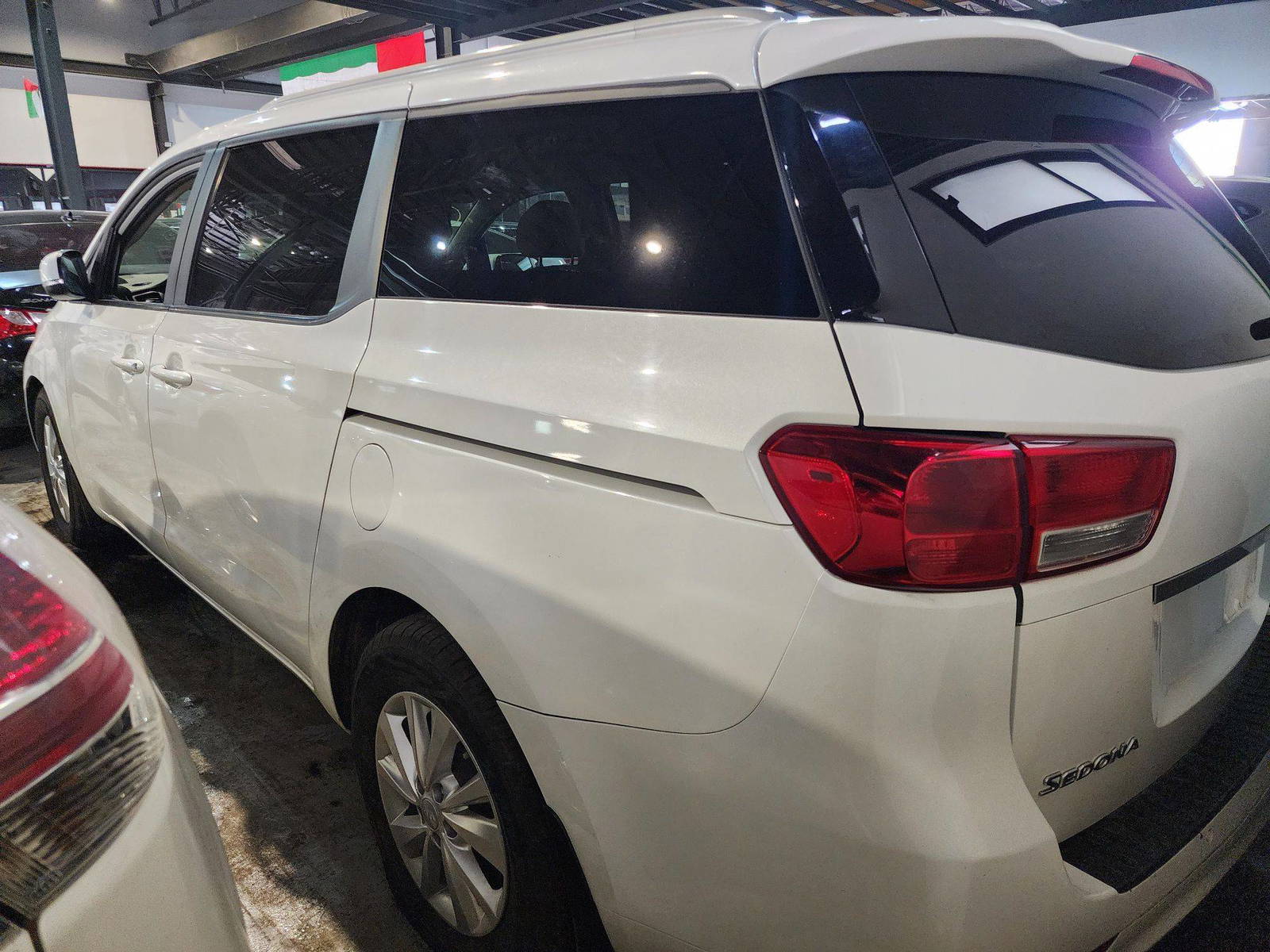 2018 KIA SEDONA — 180222 KM — Lot 6361734 — Main - Marhaba Auctions Used Cars - Image 5