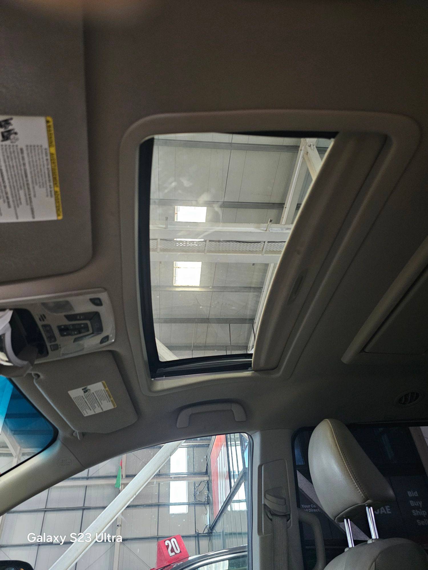 TOYOTA SIENNA 2011 - Marhaba Auction Used Cars - Image 11