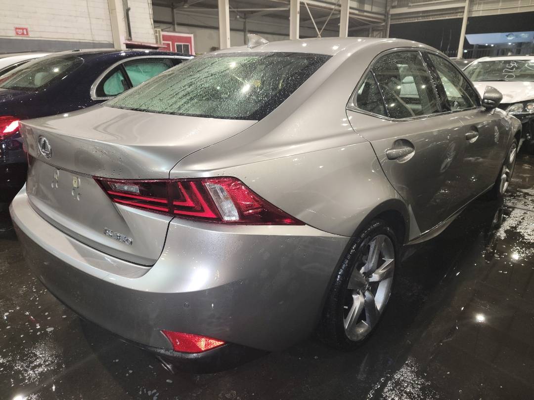 2014 LEXUS IS-350 — 43475 Miles — Lot 5008999 - Marhaba Auctions Used Cars - Image 3