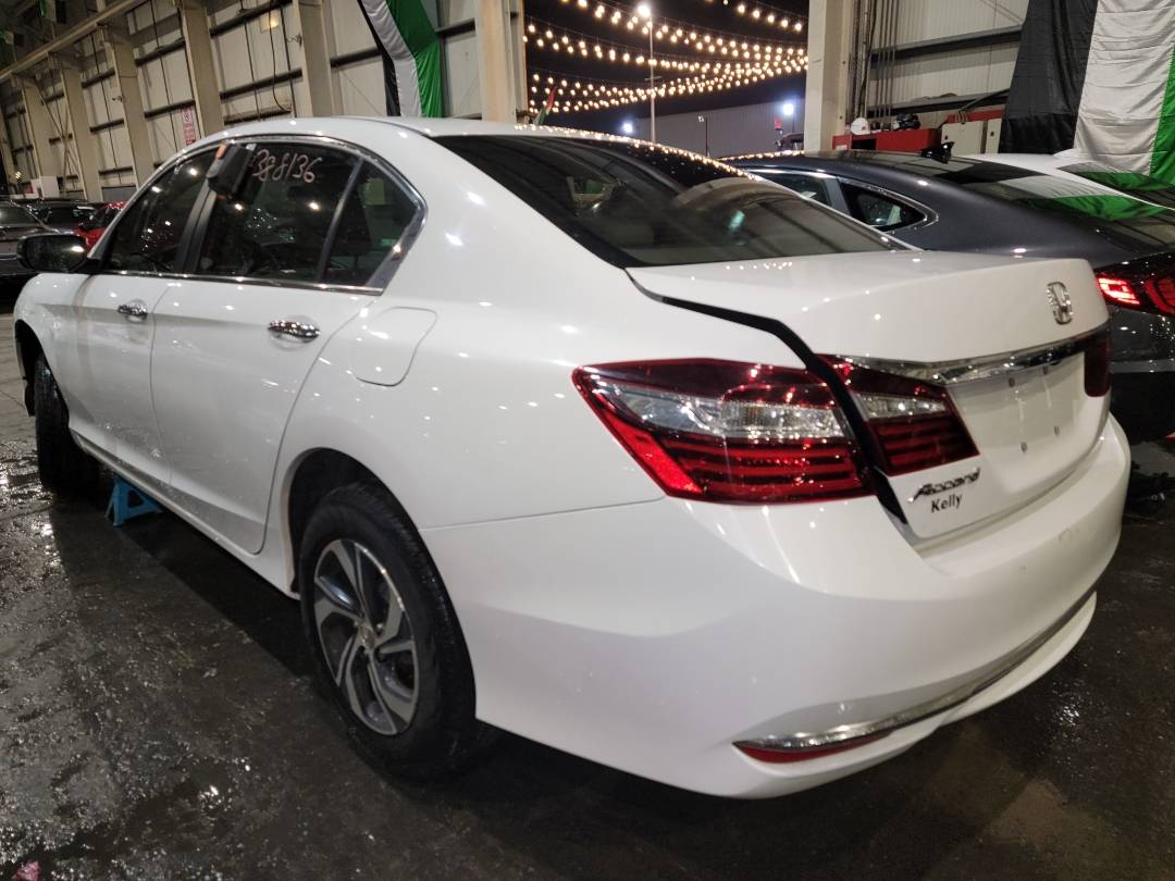 2017 HONDA ACCORD — 182987 Miles — Lot 37388136 - Marhaba Auctions Used Cars - Image 8