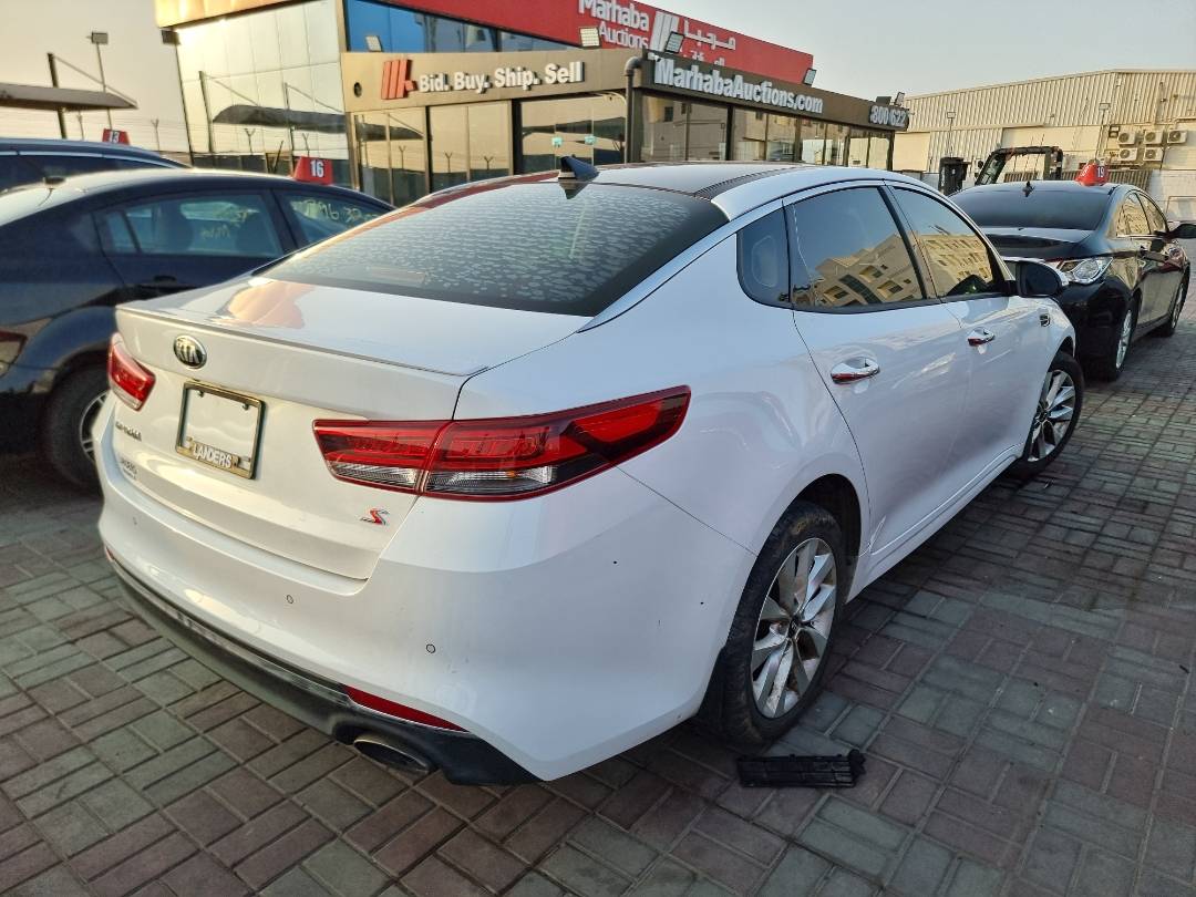 2018 KIA OPTIMA — 118087 Miles — Lot 0125487 — Souq - Marhaba Auctions Used Cars - Image 4