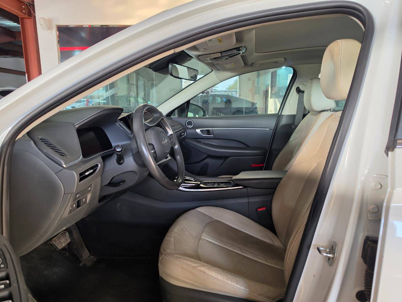 2020 HYUNDAI SONATA — sold — 152679 Miles — Lot 57851826 — Oman Yard - Marhaba Auctions Used Cars - Image 6