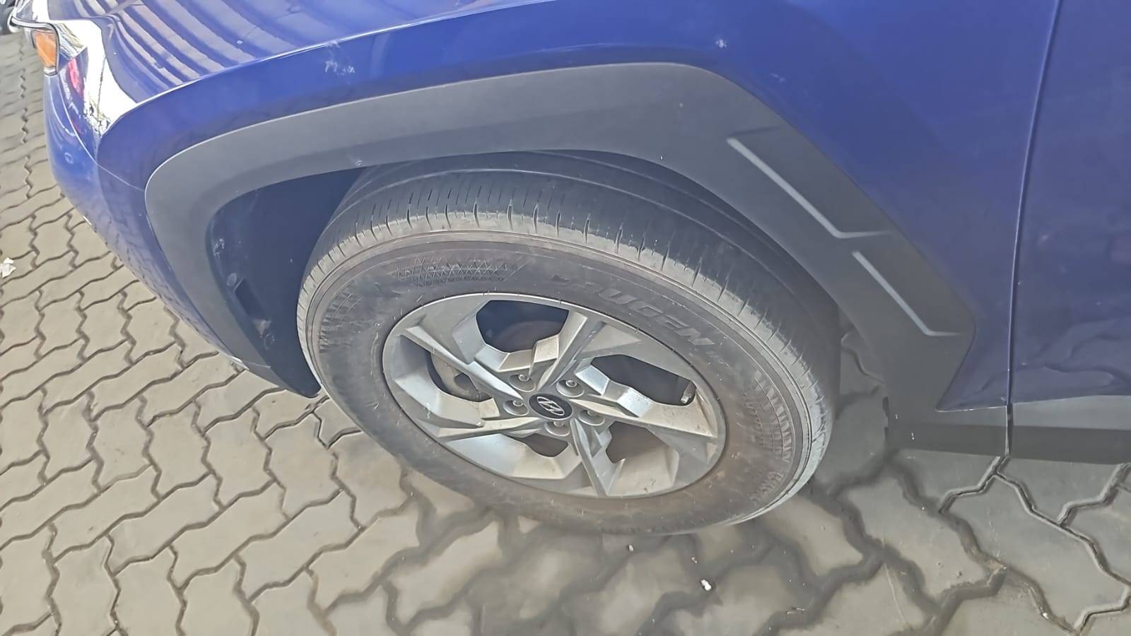 2023 HYUNDAI TUCSON — sold — 49639 KM — Lot PH197316 — Souq - Marhaba Auctions Used Cars - Image 9
