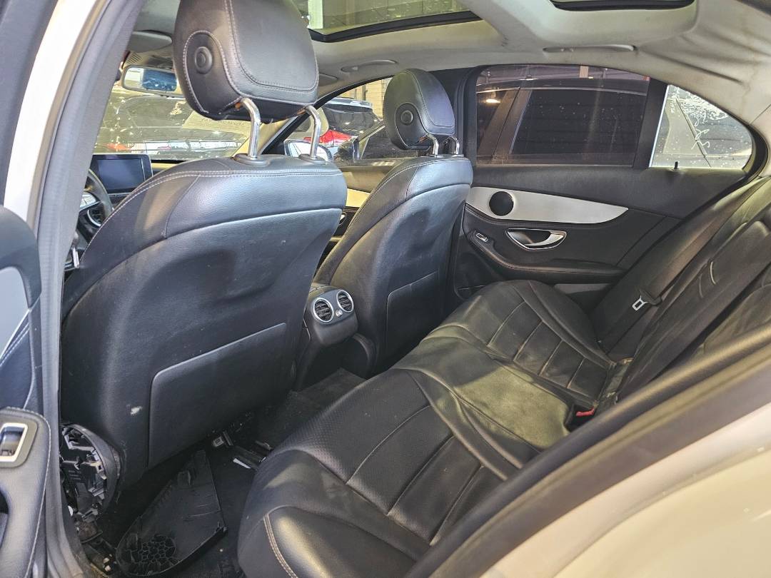 2016 MERCEDES BENZ C300 — 164071 Miles — Lot GU115025 — Main - Marhaba Auctions Used Cars - Image 7