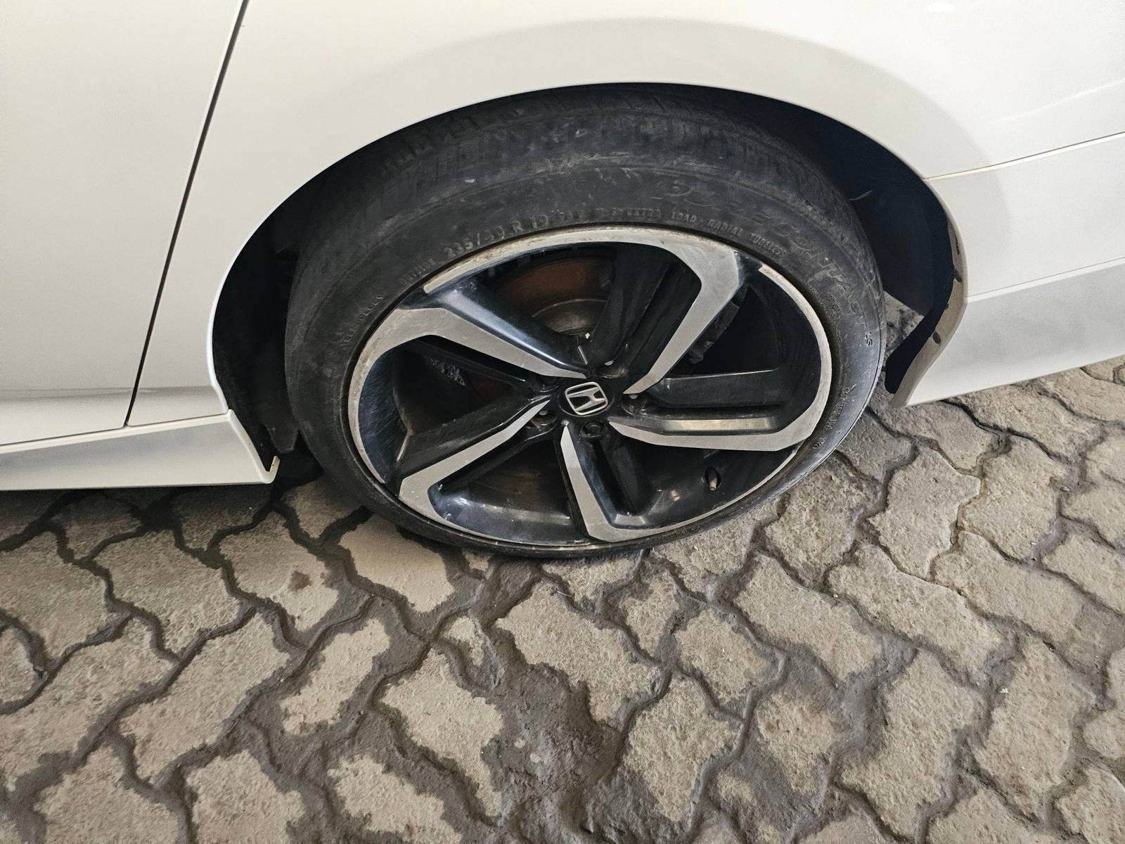 HONDA ACCORD 2019 - Marhaba Auction Used Cars - Image 6