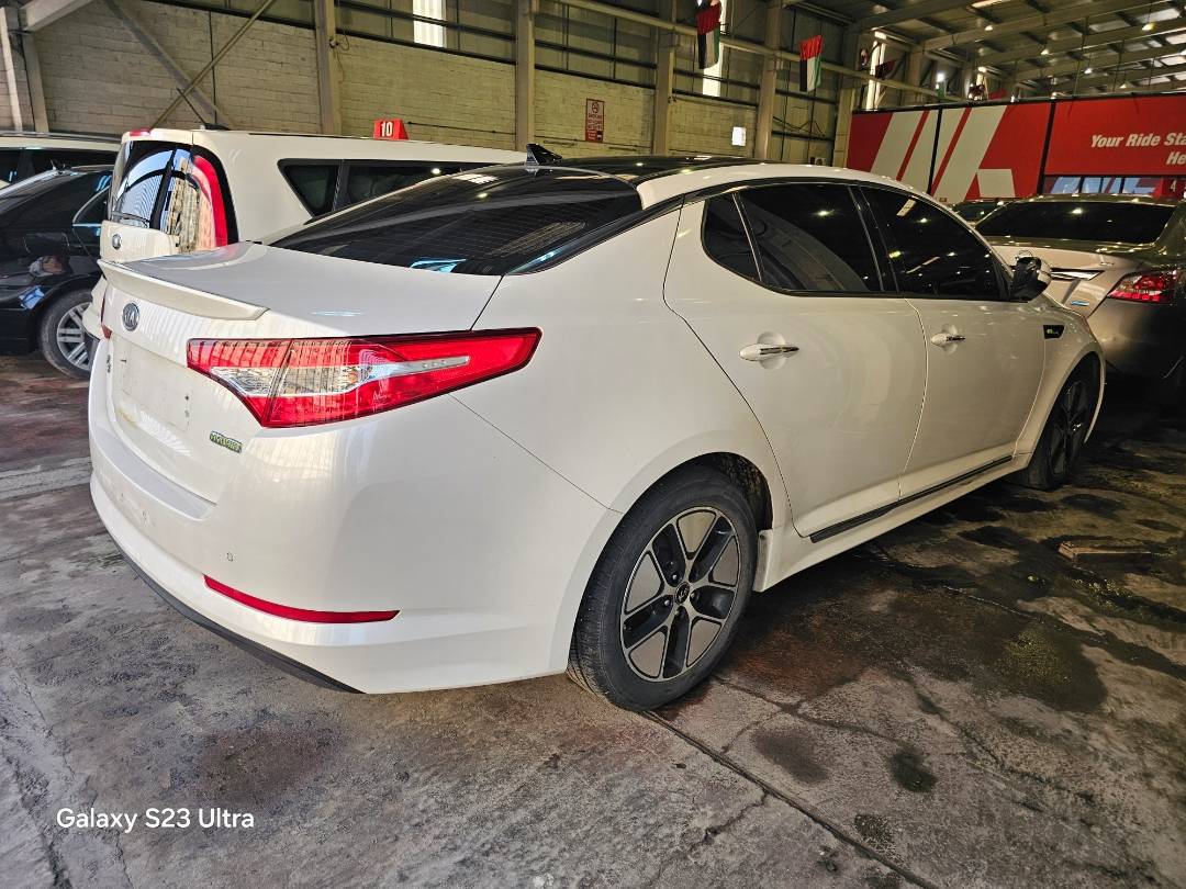 2013 KIA K5 — 227832 KM — Lot 20359 — Ind. 12 - Marhaba Auctions Used Cars - Image 4