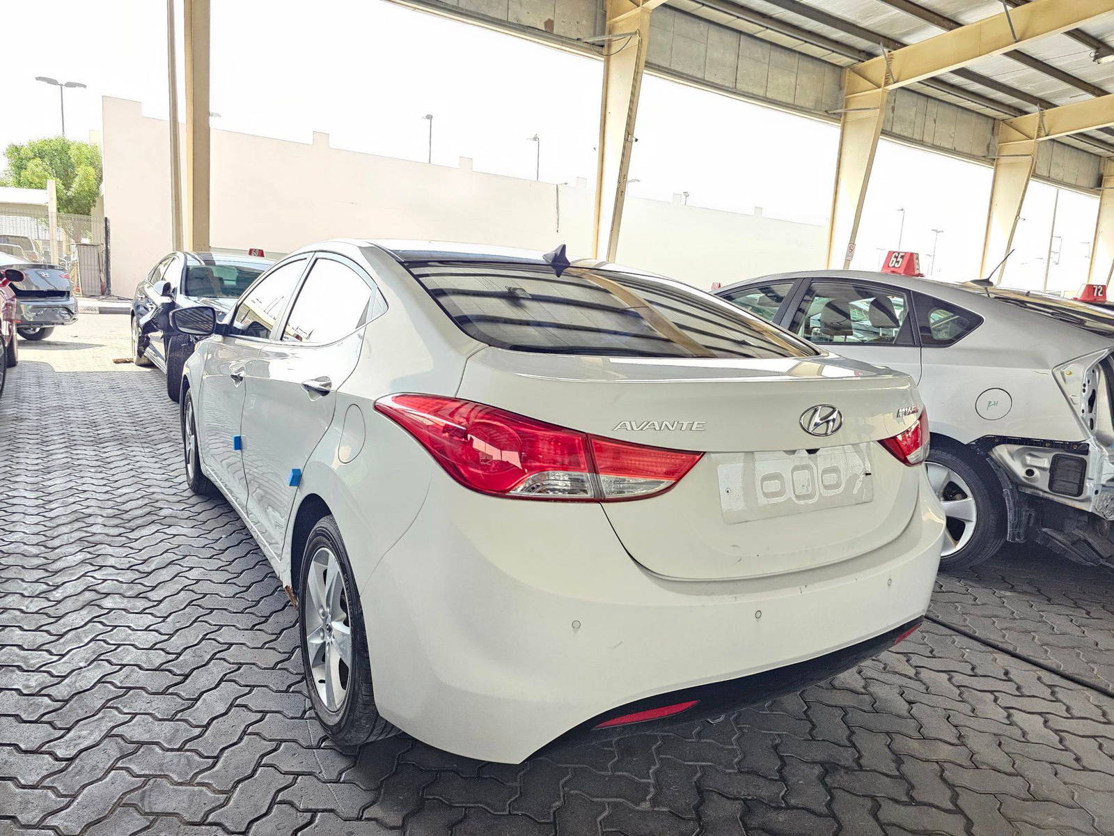 2011 HYUNDAI AVANTE — 164376 KM — Lot 050599 — Souq - Marhaba Auctions Used Cars - Image 5