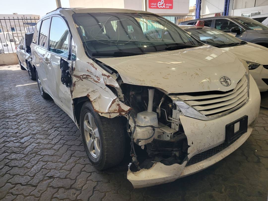 2015 TOYOTA SIENNA — 188544 Miles — Lot FS597168 — Main - Marhaba Auctions Used Cars - Image 5
