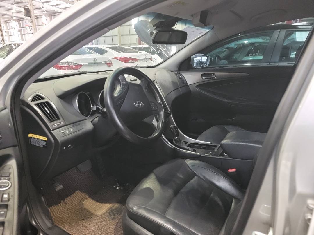 2012 HYUNDAI SONATA — 333029 KM — Lot 040768 — Main - Marhaba Auctions Used Cars - Image 6
