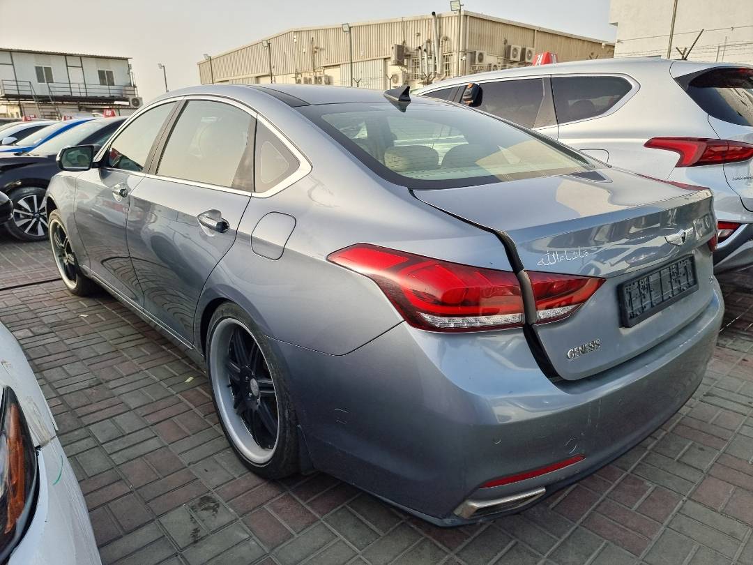 2015 HYUNDAI GENESIS — Lot 125487 — Ind. 12 - Marhaba Auctions Used Cars - Image 5