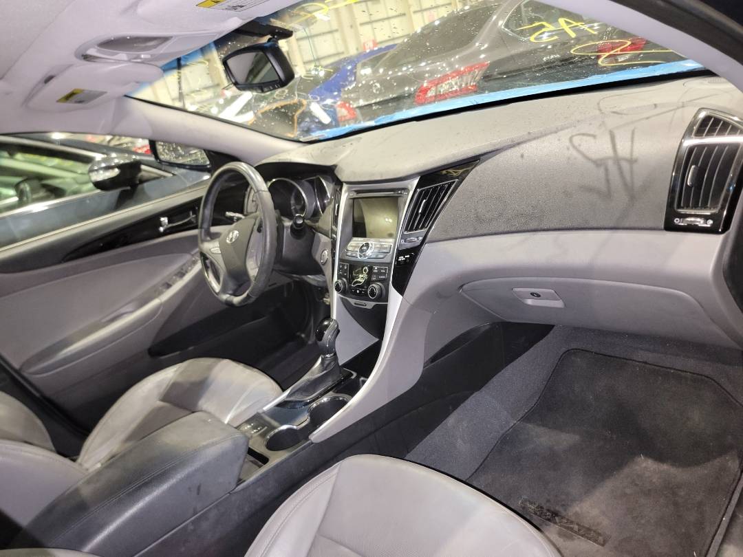 2013 HYUNDAI SONATA — 117525 Miles — Lot 79667133 - Marhaba Auctions Used Cars - Image 6