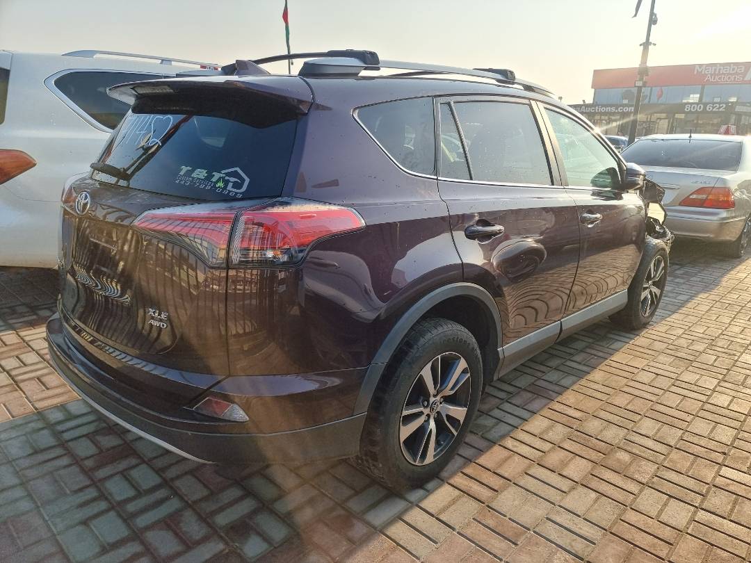2018 TOYOTA RAV4 — 91142 Miles — Lot 124587 — Souq - Marhaba Auctions Used Cars - Image 4