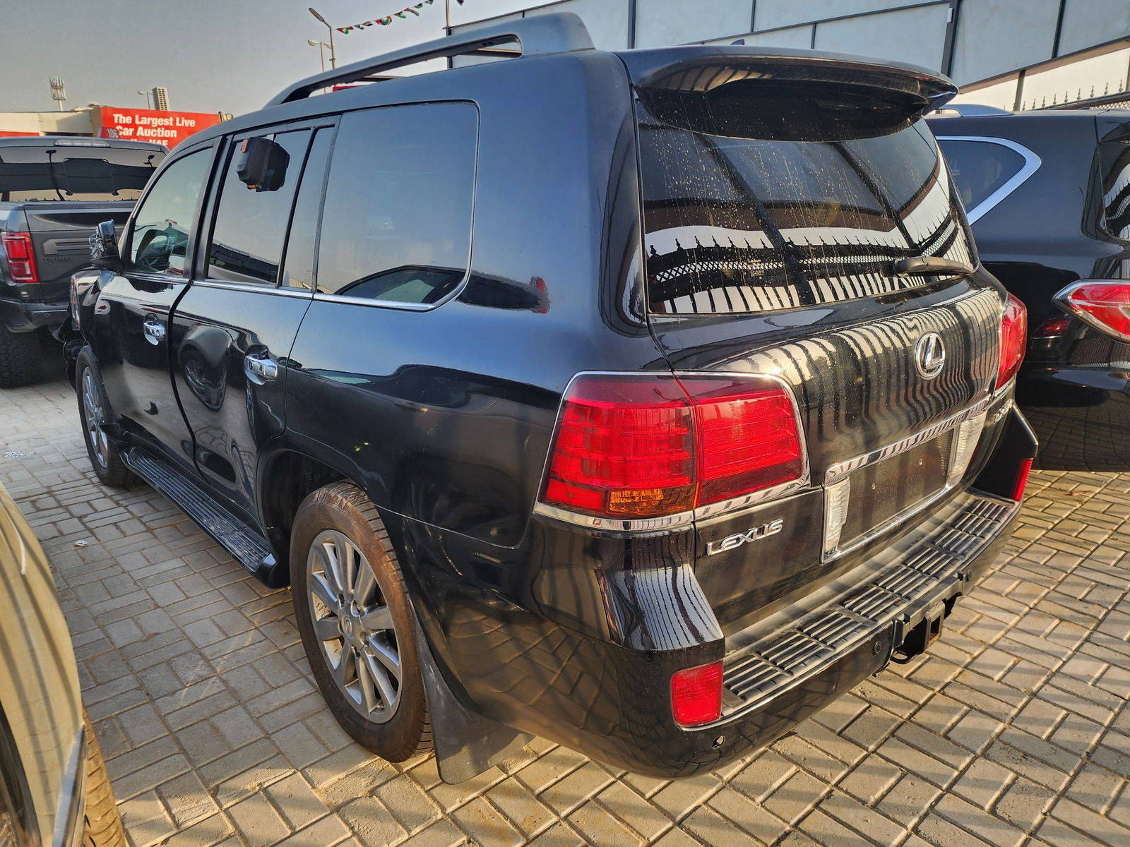 LEXUS LX 570 2010 - Marhaba Auction Used Cars - Image 4