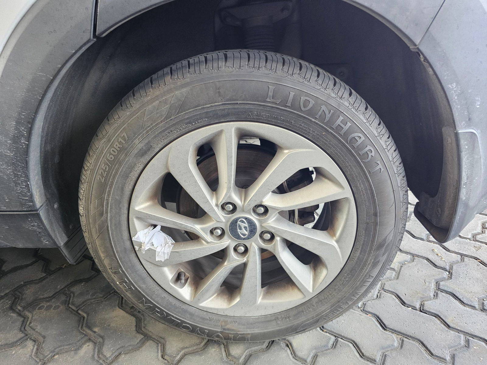 2016 HYUNDAI TUCSON — 144708 Miles — Lot U166949 — Souq - Marhaba Auctions Used Cars - Image 10