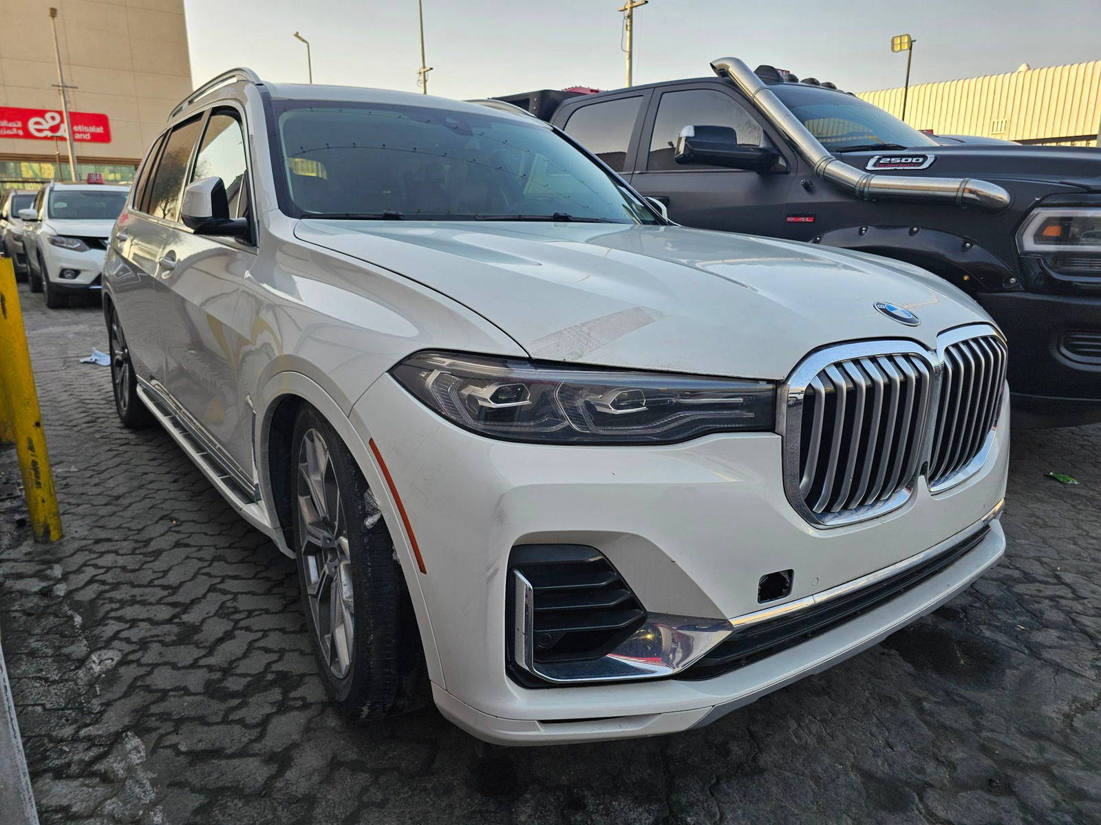 BMW X7 XDRIVE40I 2020 - Marhaba Auction Used Cars - Image 4