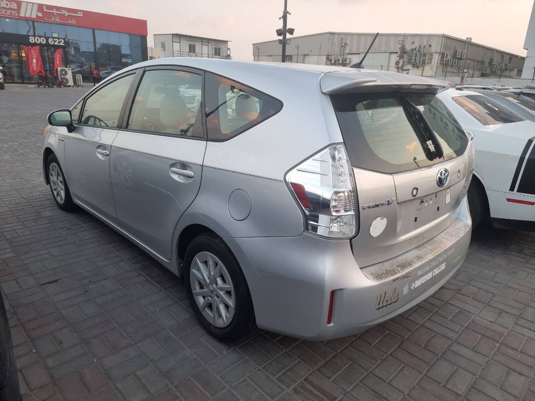 2013 TOYOTA PRIUS V — 218996 Miles — Lot 3285722 — Ind. 12 - Marhaba Auctions Used Cars - Image 4