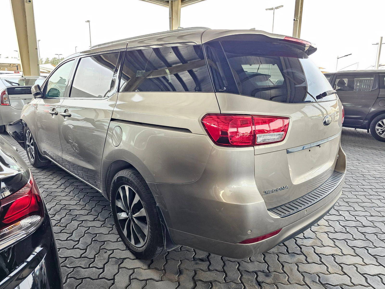KIA SEDONA 2015 - Marhaba Auction Used Cars - Image 3