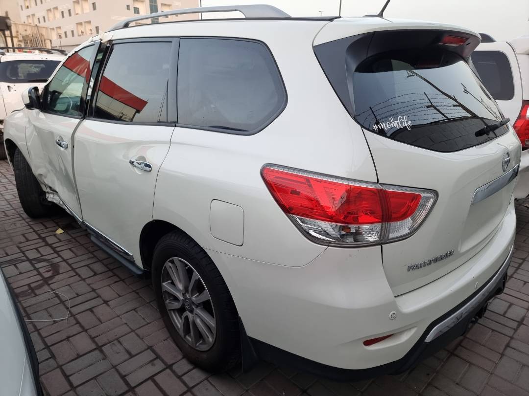 2015 NISSAN PATHFINDER — 121043 Miles — Lot 214578 — Ind. 12 - Marhaba Auctions Used Cars - Image 5