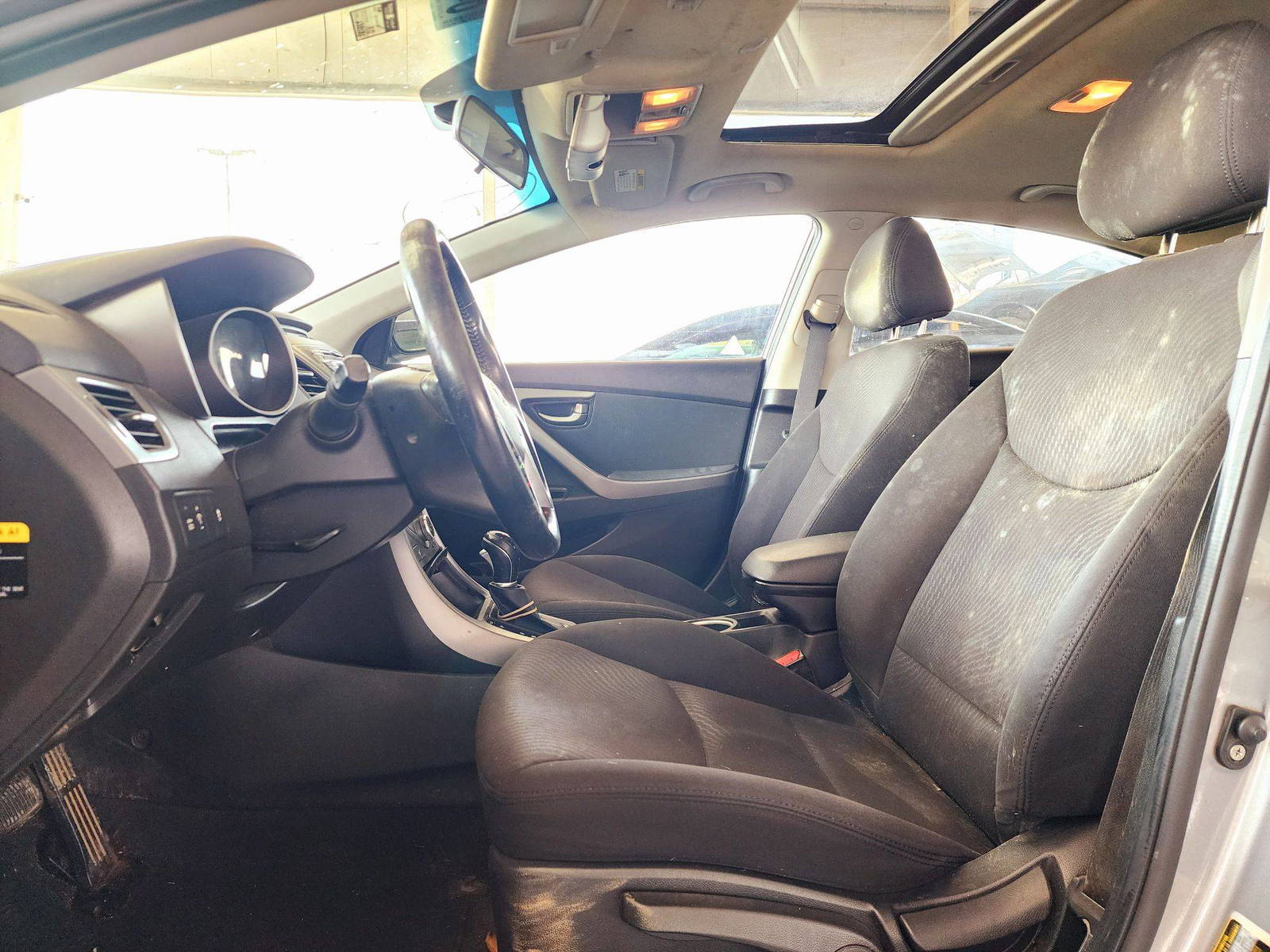 2016 HYUNDAI ELANTRA — 238585 Miles — Lot 84290274 — Souq - Marhaba Auctions Used Cars - Image 9