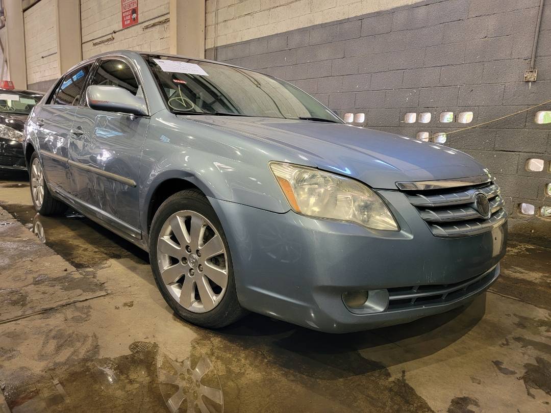 2006 TOYOTA AVALON — 206124 Miles — Lot 16U110906 — Main - Marhaba Auctions Used Cars - Image 4