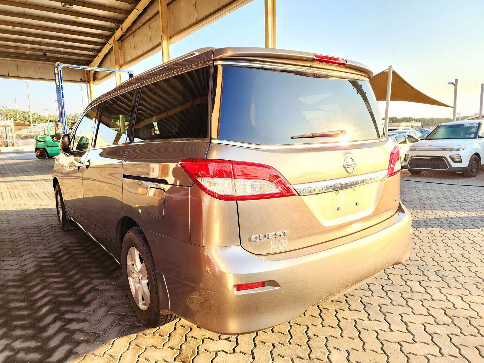 2014 NISSAN QUEST — 242747 Miles — Lot 74925954 — Souq - Marhaba Auctions Used Cars - Image 3
