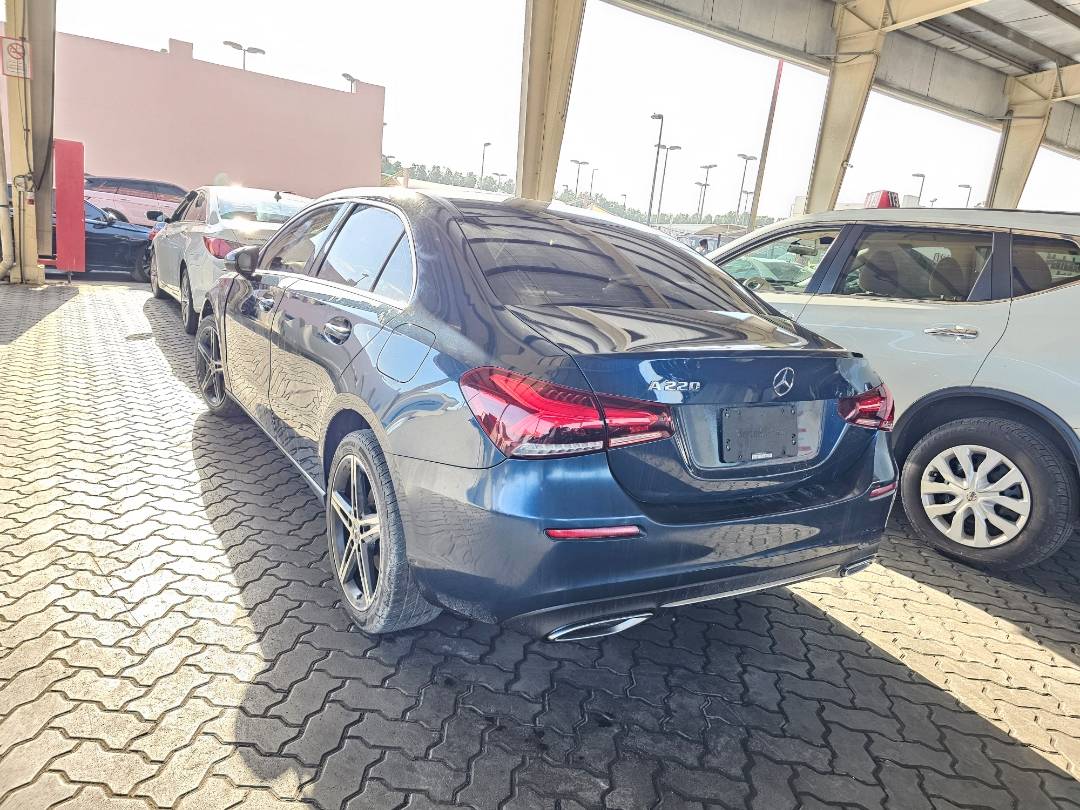 MERCEDES BENZ A220