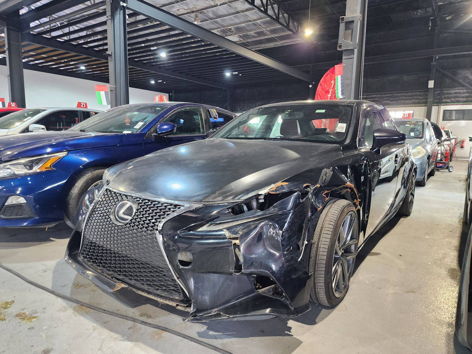 2014 LEXUS IS-350 — 183765 Miles — Lot 6E5004904 — Souq - Marhaba Auctions Used Cars - Image 5