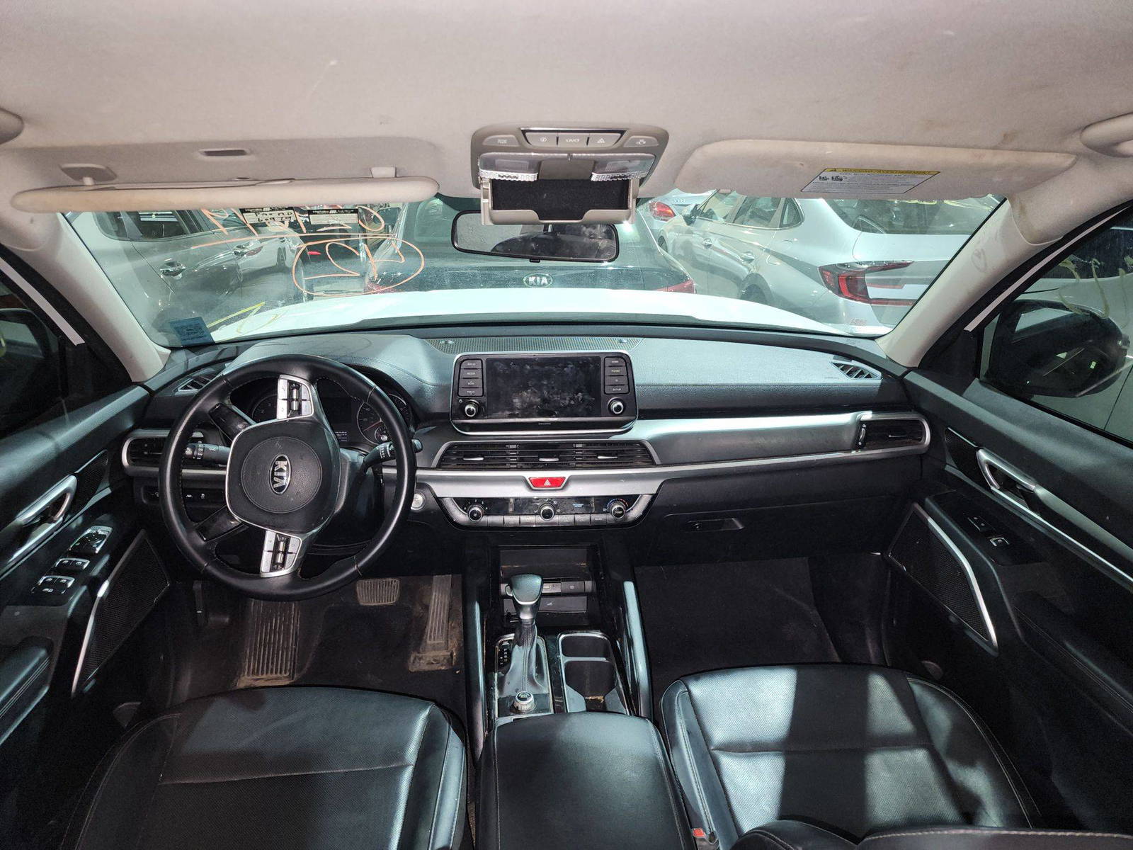 2020 KIA TELLURIDE — 60979 Miles — Lot 029679 — Souq - Marhaba Auctions Used Cars - Image 8