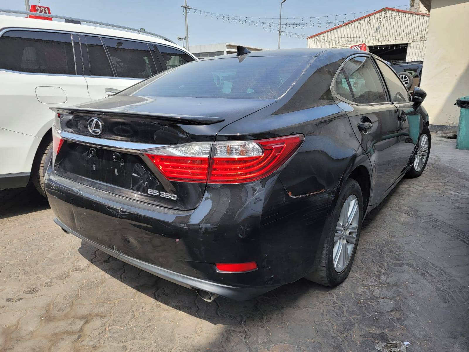 2015 LEXUS ES 350 — 180581 Miles — Lot XF2155047 — Main - Marhaba Auctions Used Cars - Image 5