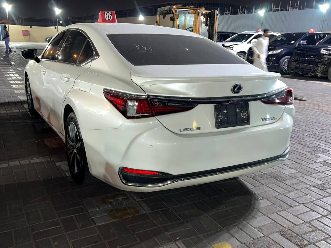 2019 LEXUS ES 300H — 116592 Miles — Lot 4K2058228 - Marhaba Auctions Used Cars - Image 7