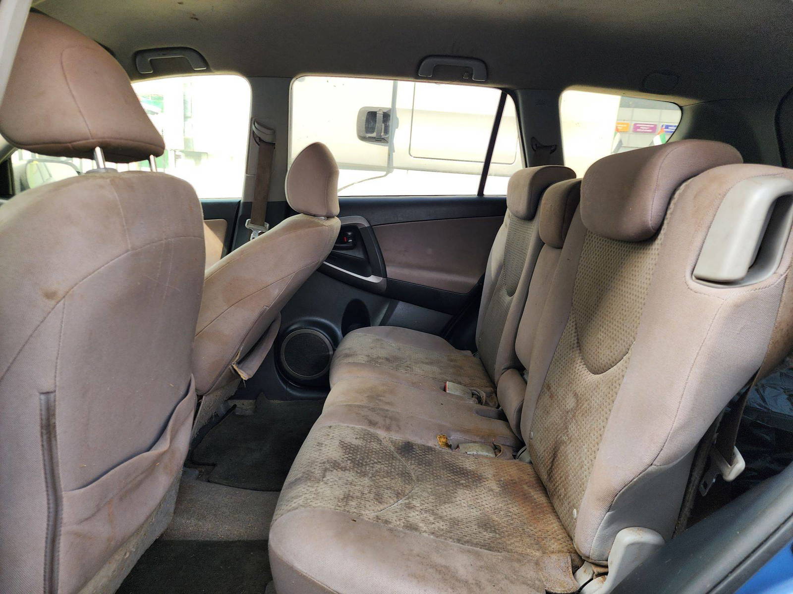 2007 TOYOTA RAV4 — 278196 Miles — Lot 215478 — Souq - Marhaba Auctions Used Cars - Image 7