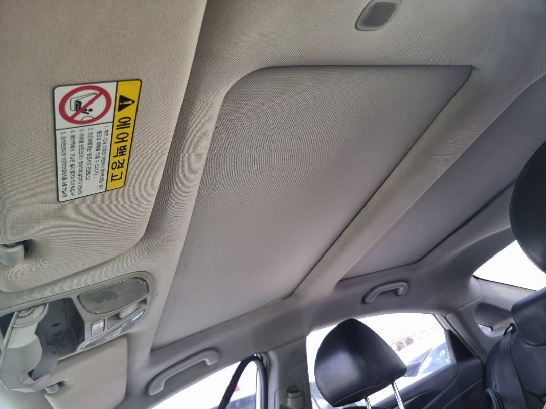 HYUNDAI SONATA 2011 - Marhaba Auction Used Cars - Image 8