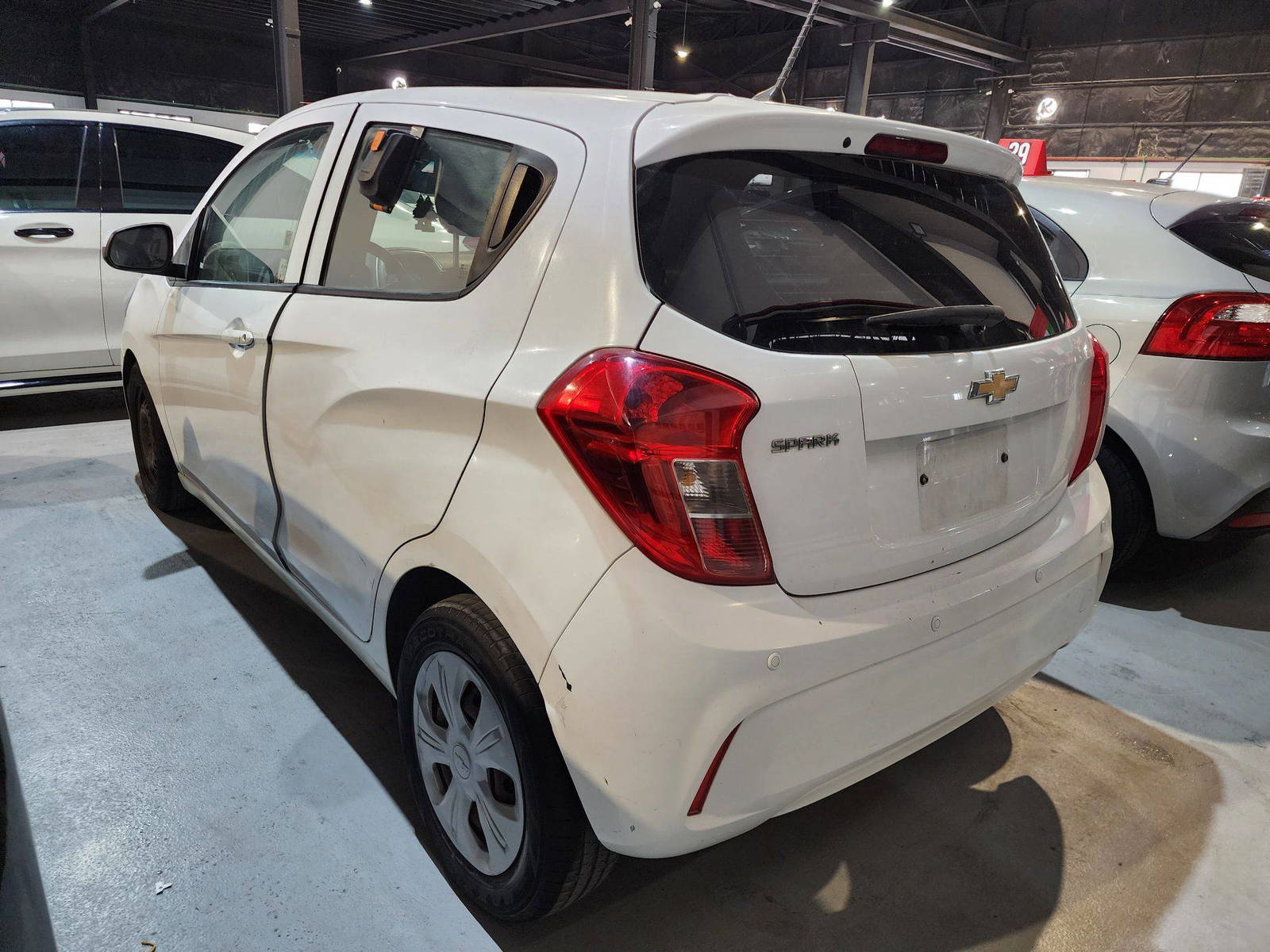 2017 CHEVROLET SPARK — 205111 KM — Lot 15863 — Al Quoz - Marhaba Auctions Used Cars - Image 5