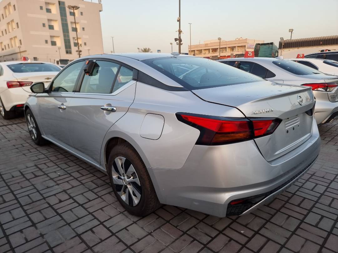 2019 NISSAN ALTIMA — 117701 Miles — Lot 215478 — Ind. 12 - Marhaba Auctions Used Cars - Image 5